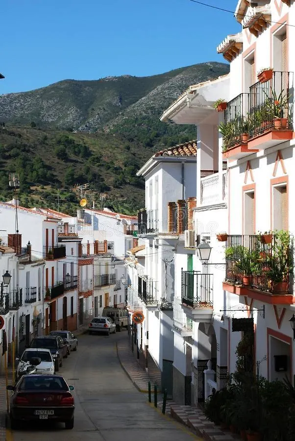 Casa Rural Del Rio Alozaina Country house